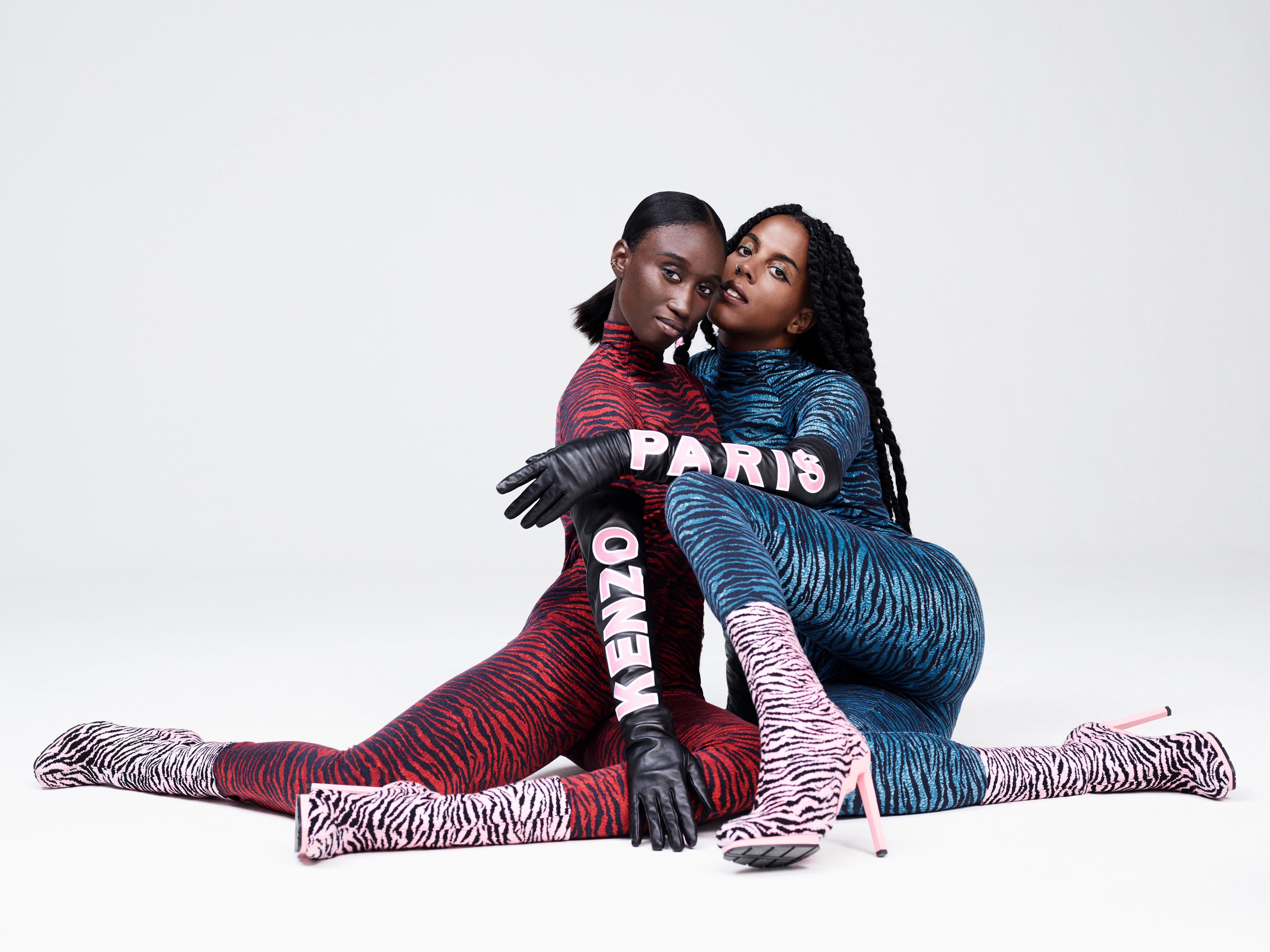 Foto principale: Amy Sall e Juliana Huxtable ritratte da Oliver Hadlee Pearch (©H&M)